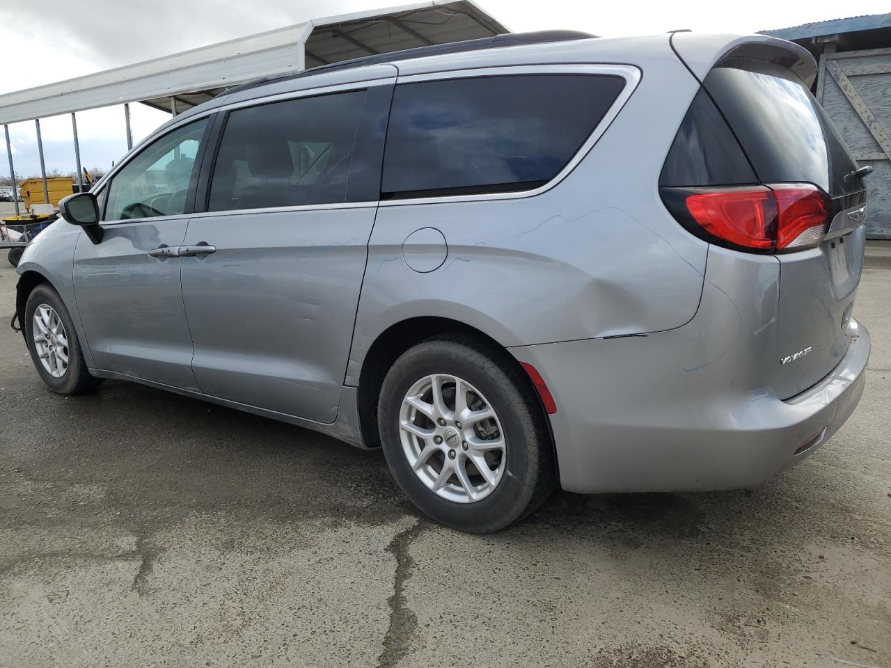 2021 Chrysler Voyager - Image 2