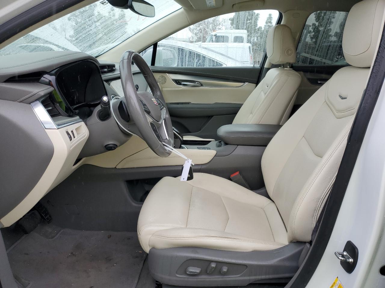 2018 Cadillac XT5 - Image 7