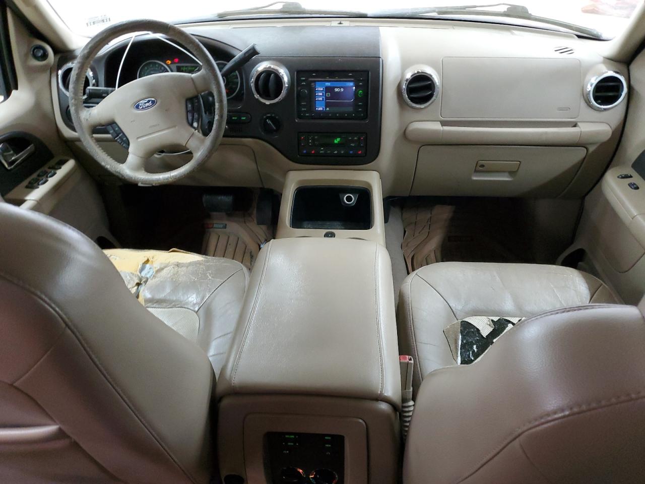 2005 Ford Expedition - Image 8