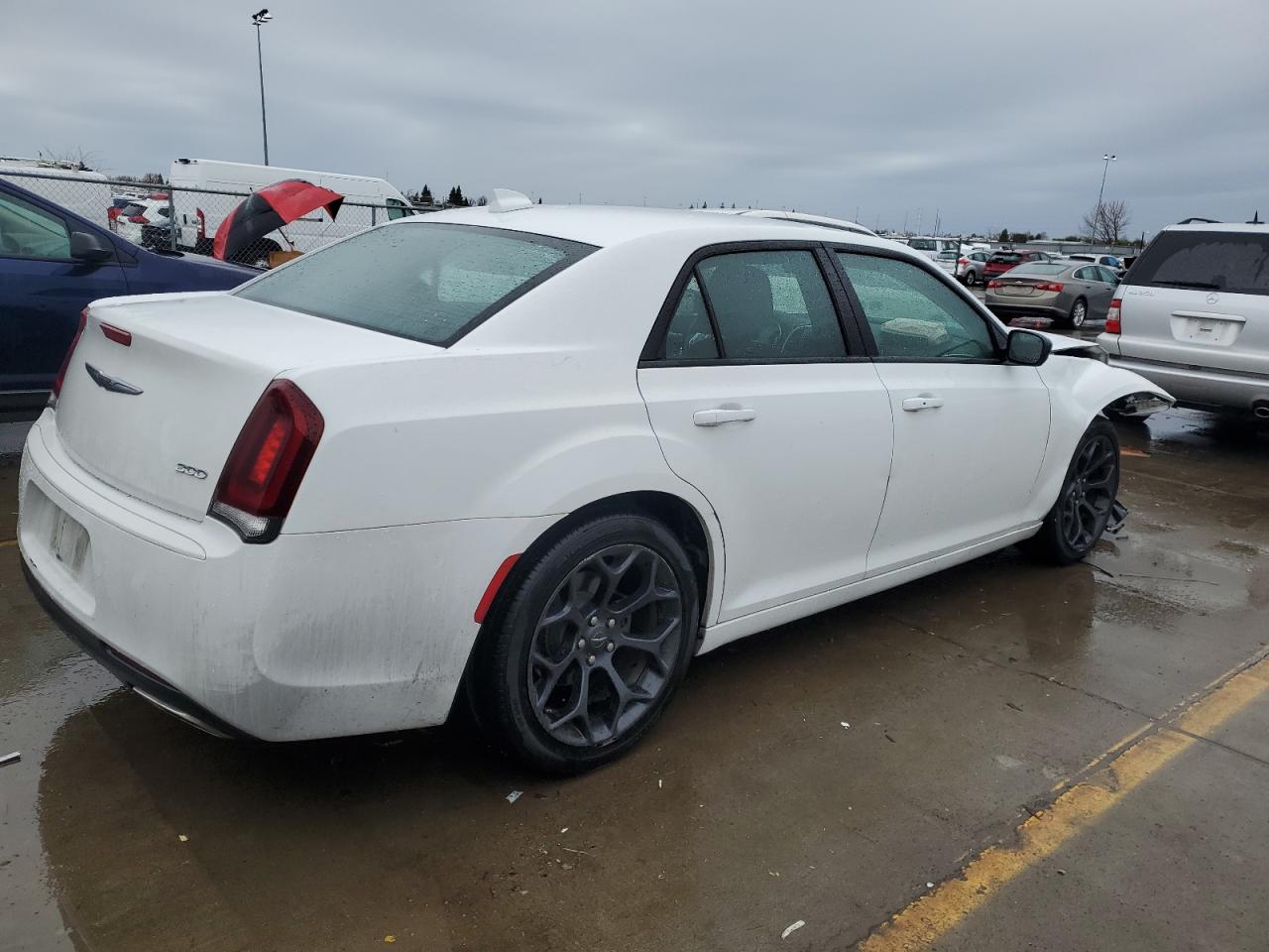 2019 Chrysler 300 - Image 3