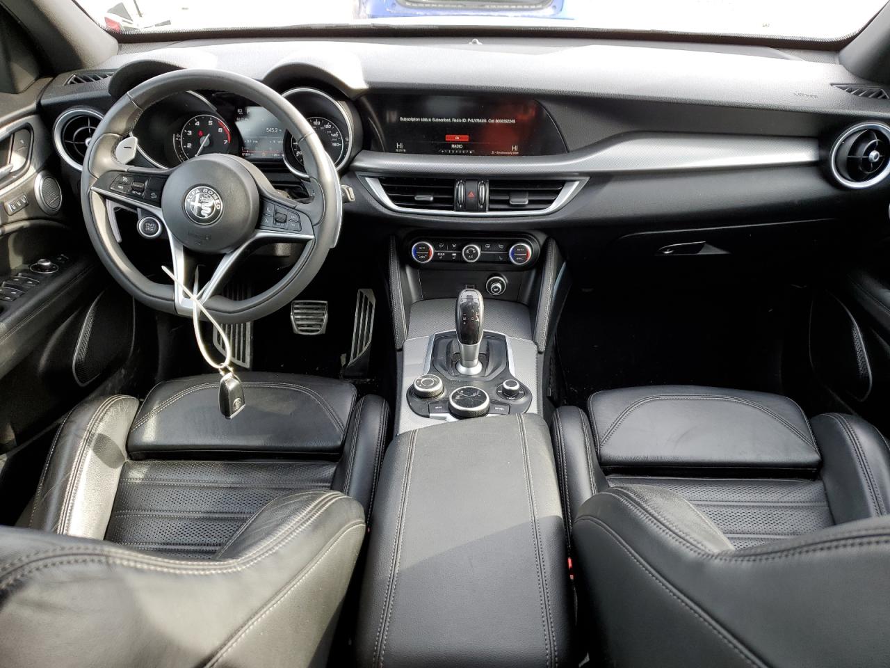 2019 Alfa Romeo Stelvio - Image 8