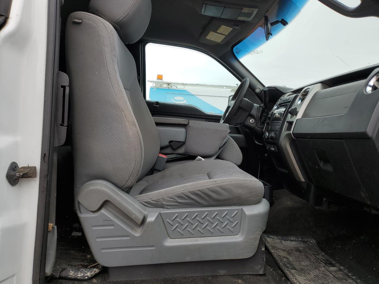 2013 Ford F-150 - Image 10