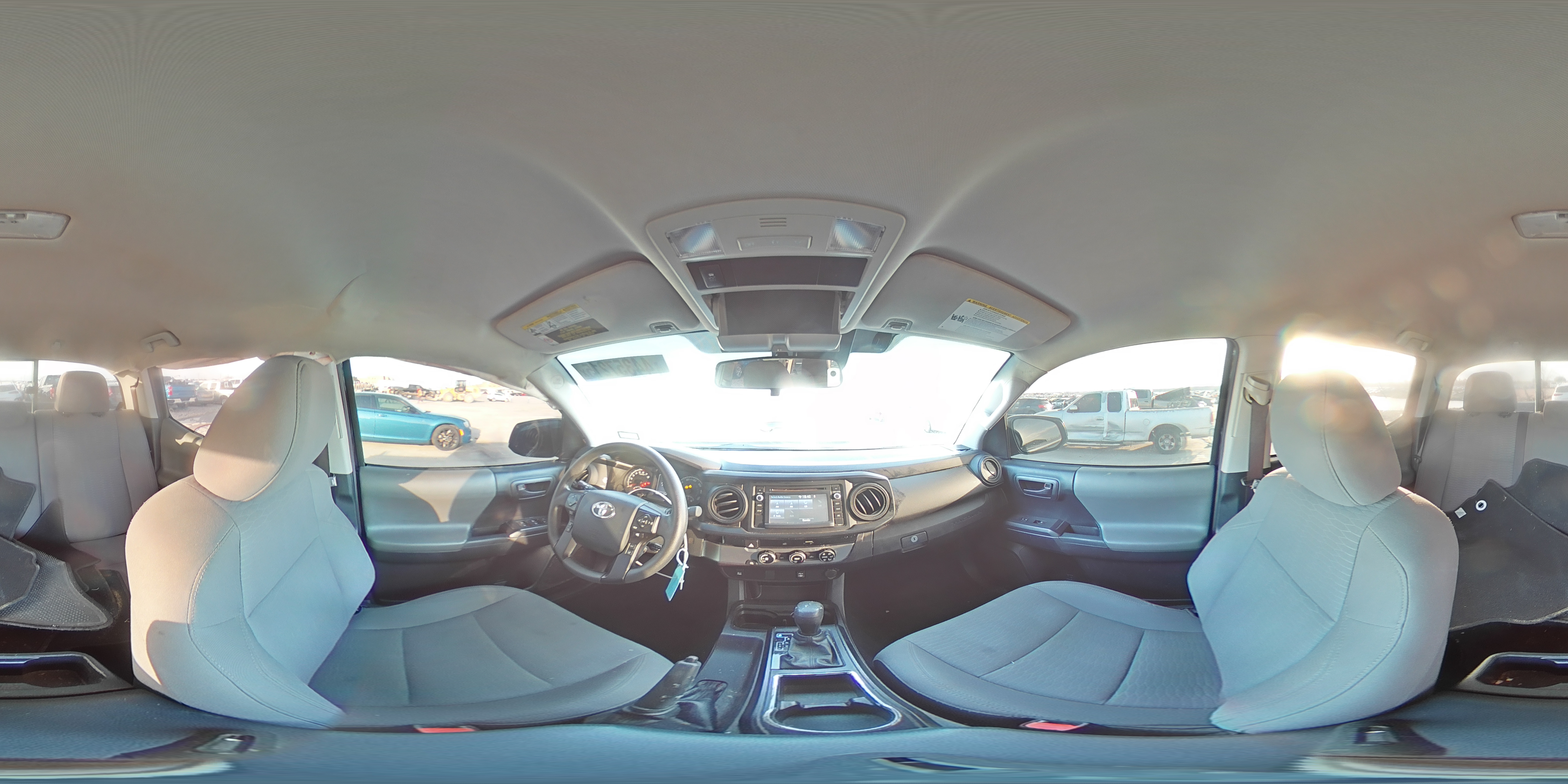 2018 Toyota Tacoma - Image 15