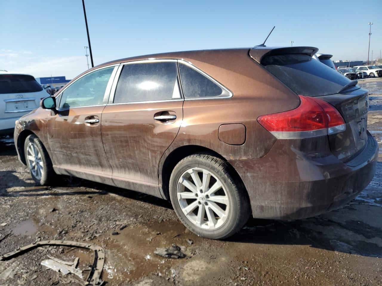 2009 Toyota Venza - Image 2