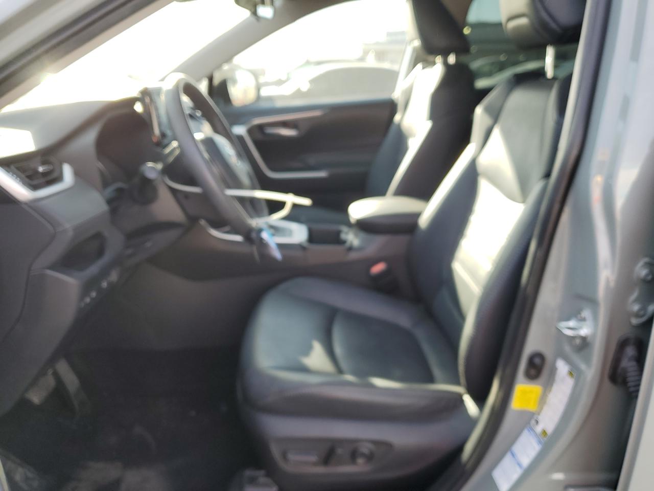 2022 Toyota RAV 4 - Image 7