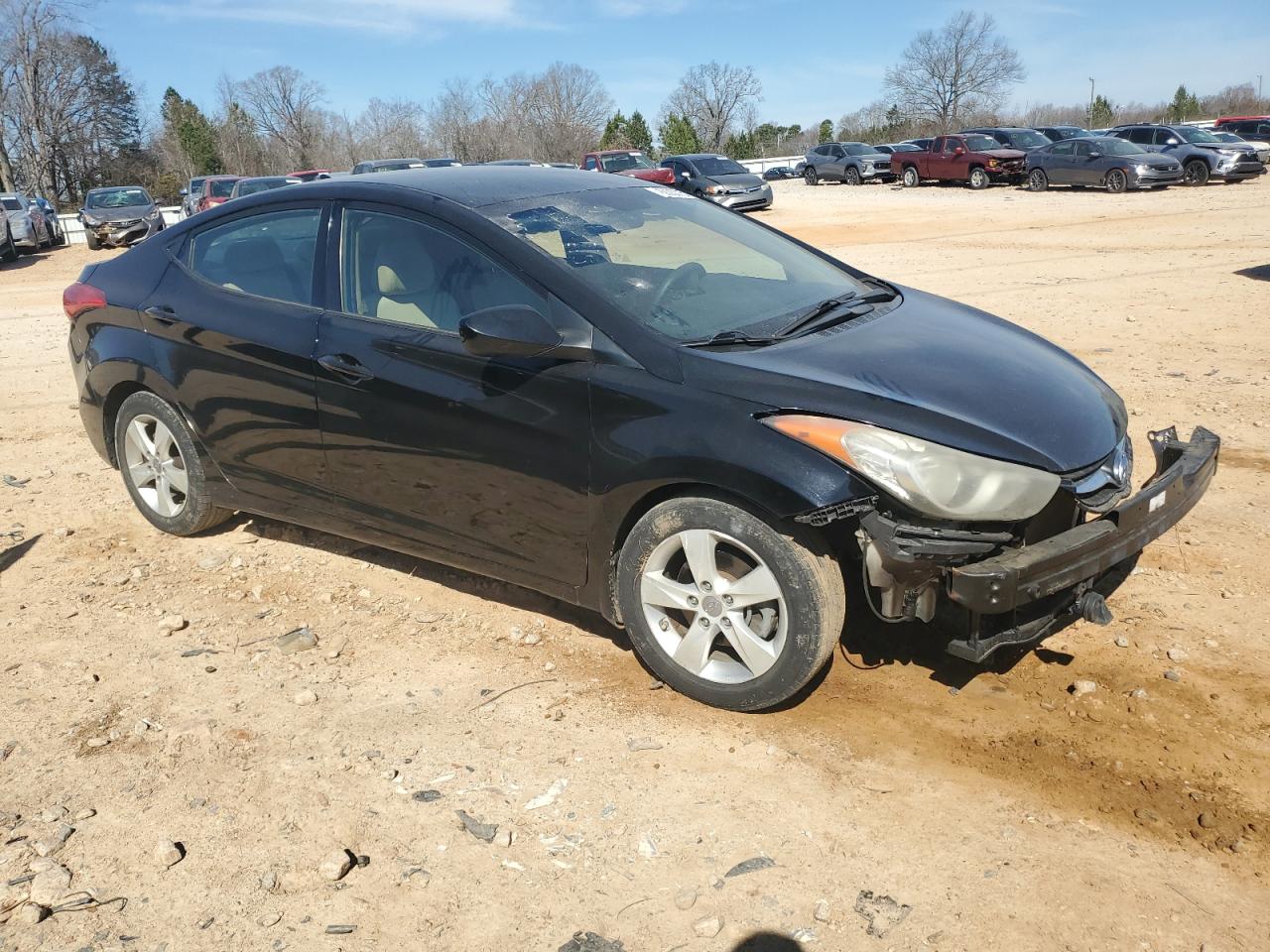 2013 Hyundai Elantra - Image 4