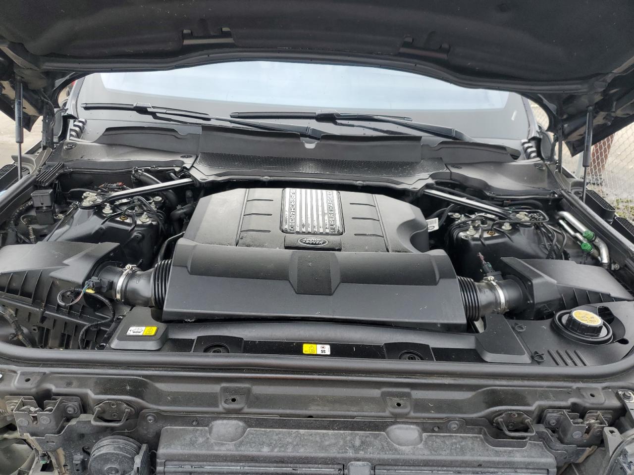2018 Land Rover Range Rover - Image 12