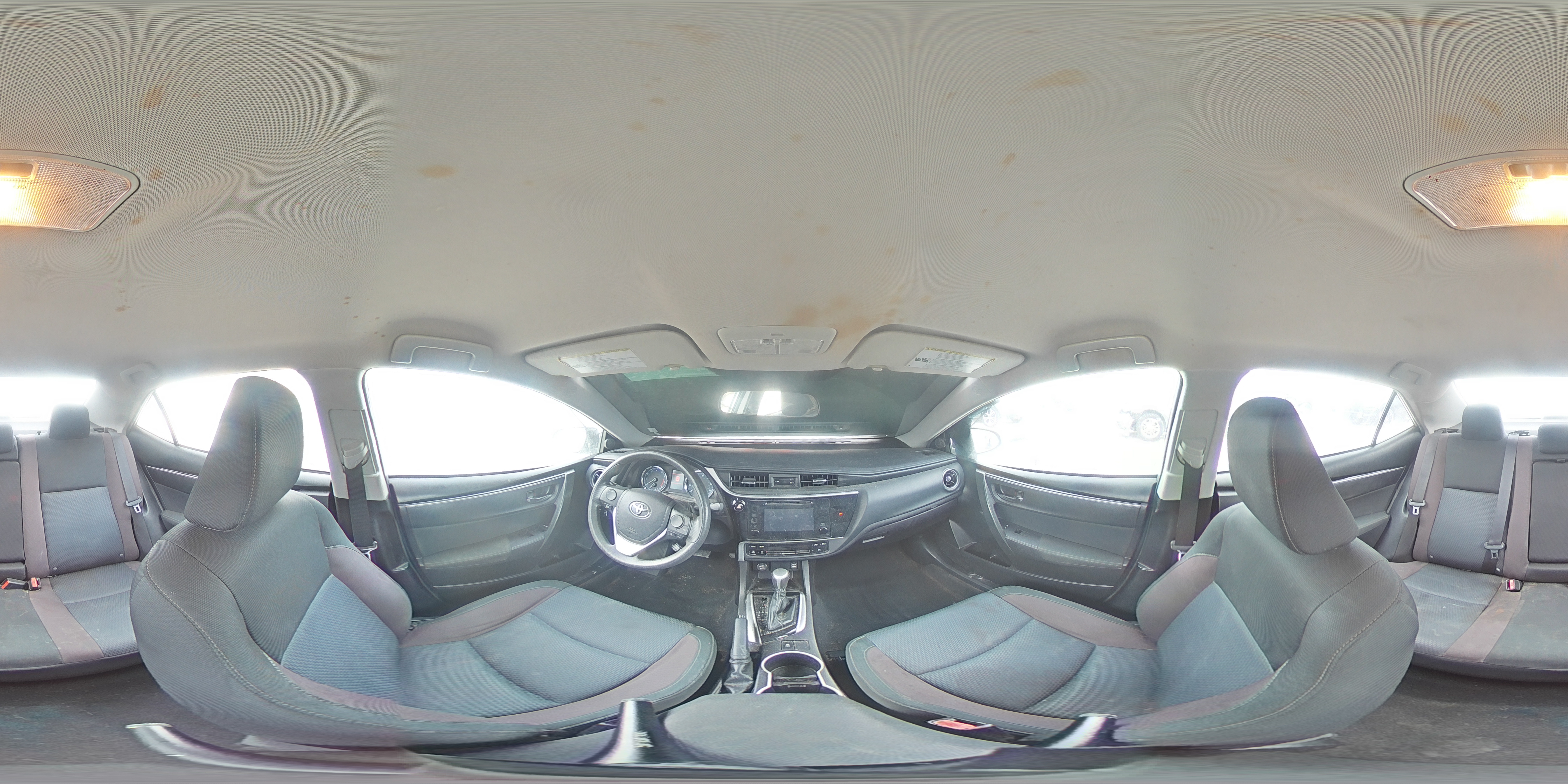 2018 Toyota Corolla - Image 15