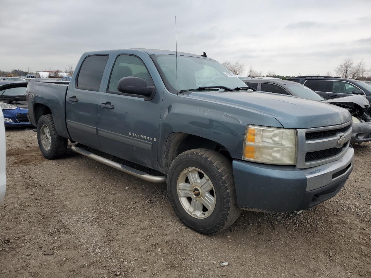 2009 Chevrolet Silverado - Image 4