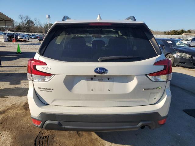  SUBARU FORESTER 2019 Белы