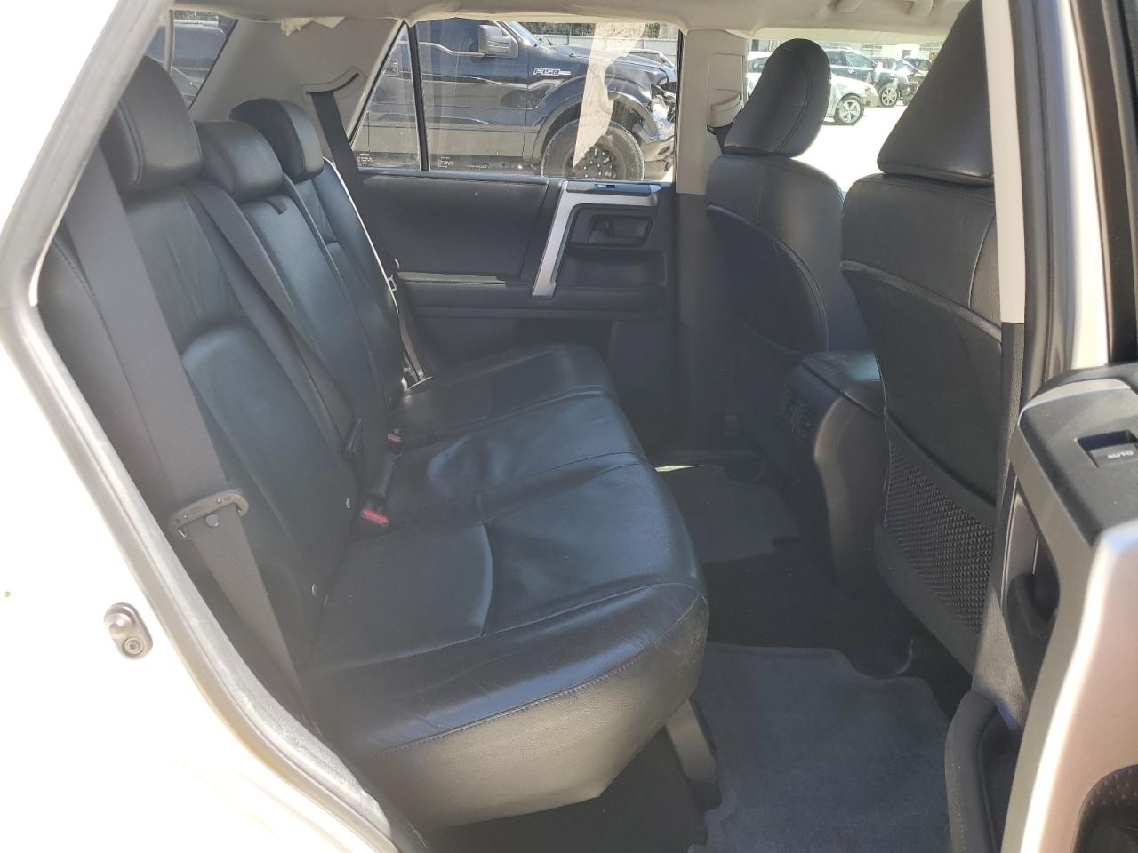2010 Toyota 4Runner - Image 11