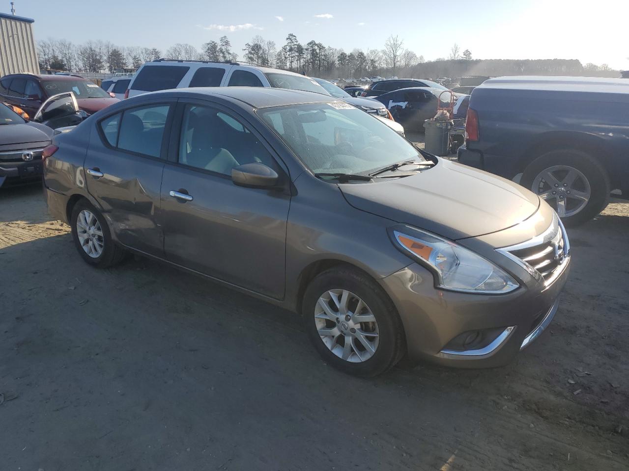 2015 Nissan Versa - Image 4