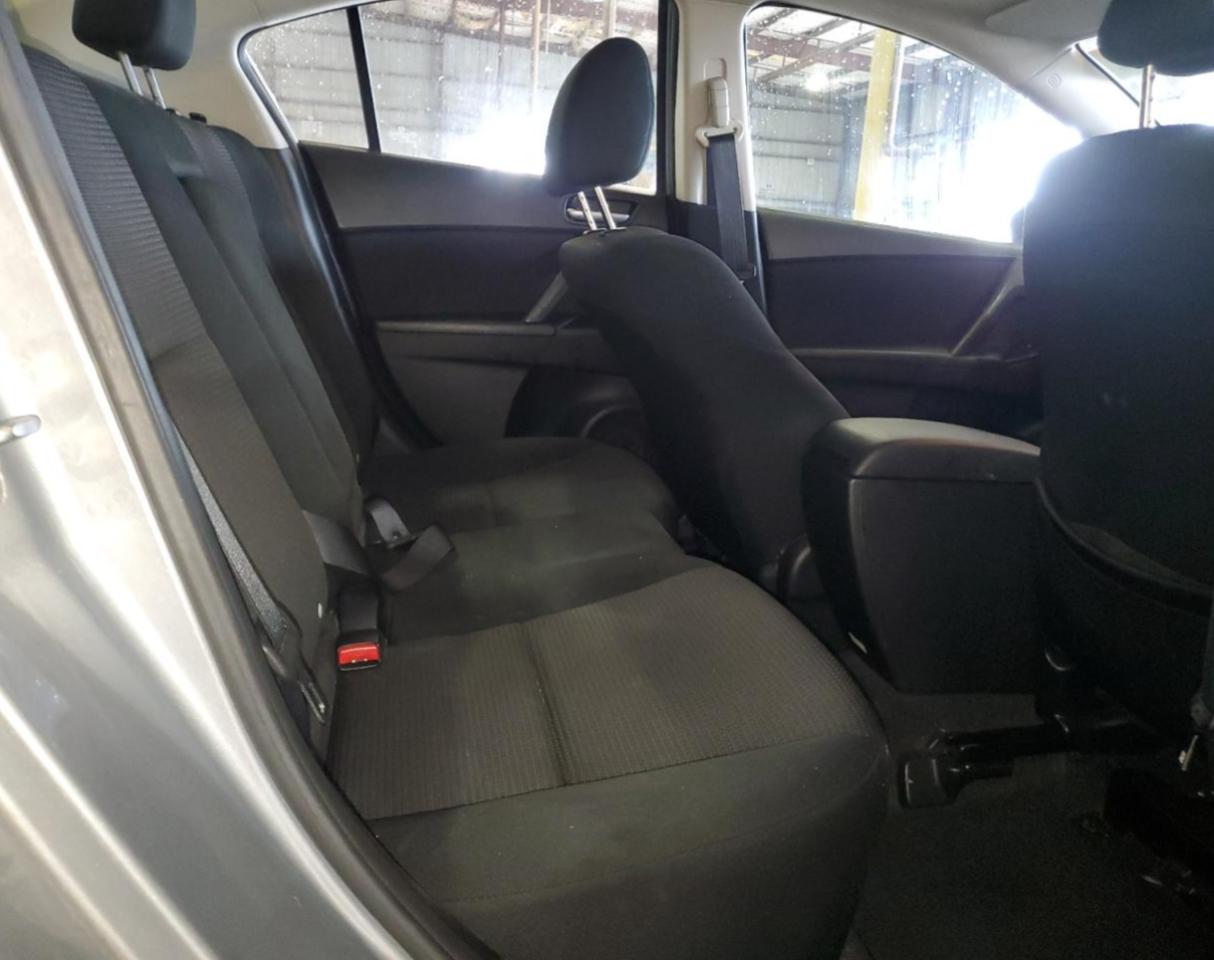 2012 Mazda 3 - Image 10