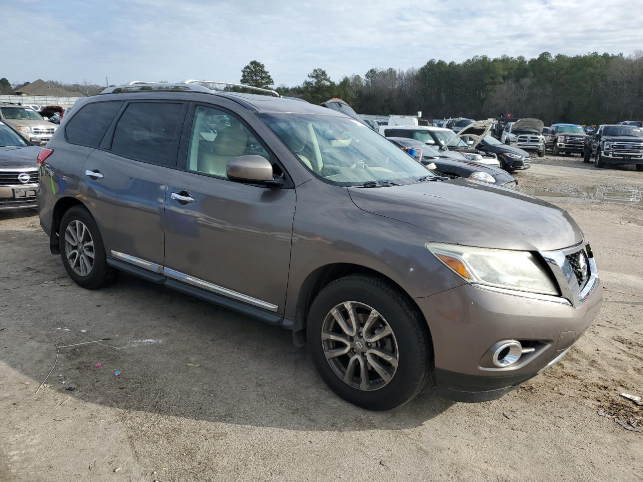 2014 Nissan Pathfinder - Image 4