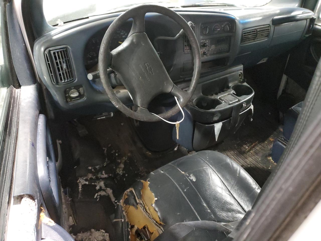1997 Chevrolet Express - Image 8