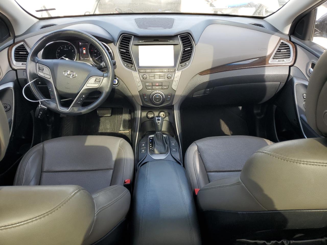 2017 Hyundai Santa Fe - Image 8