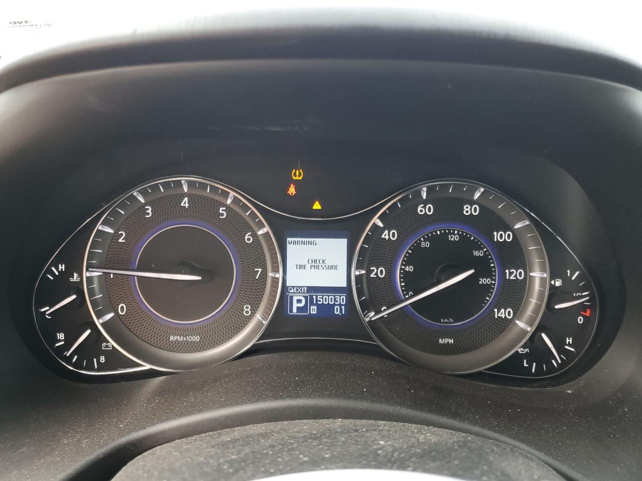 2011 Infiniti QX56 - Image 9