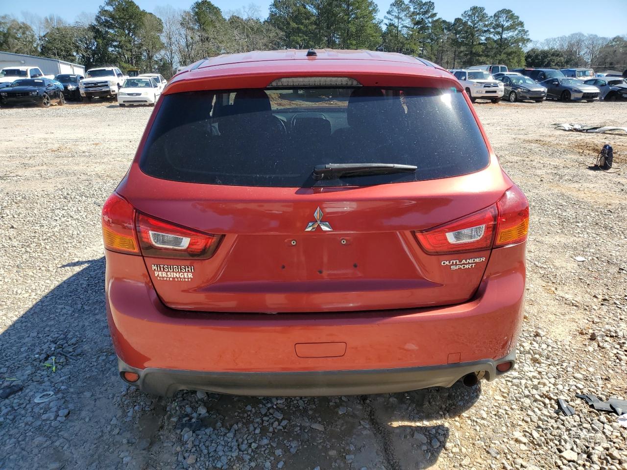 2016 Mitsubishi Outlander - Image 6