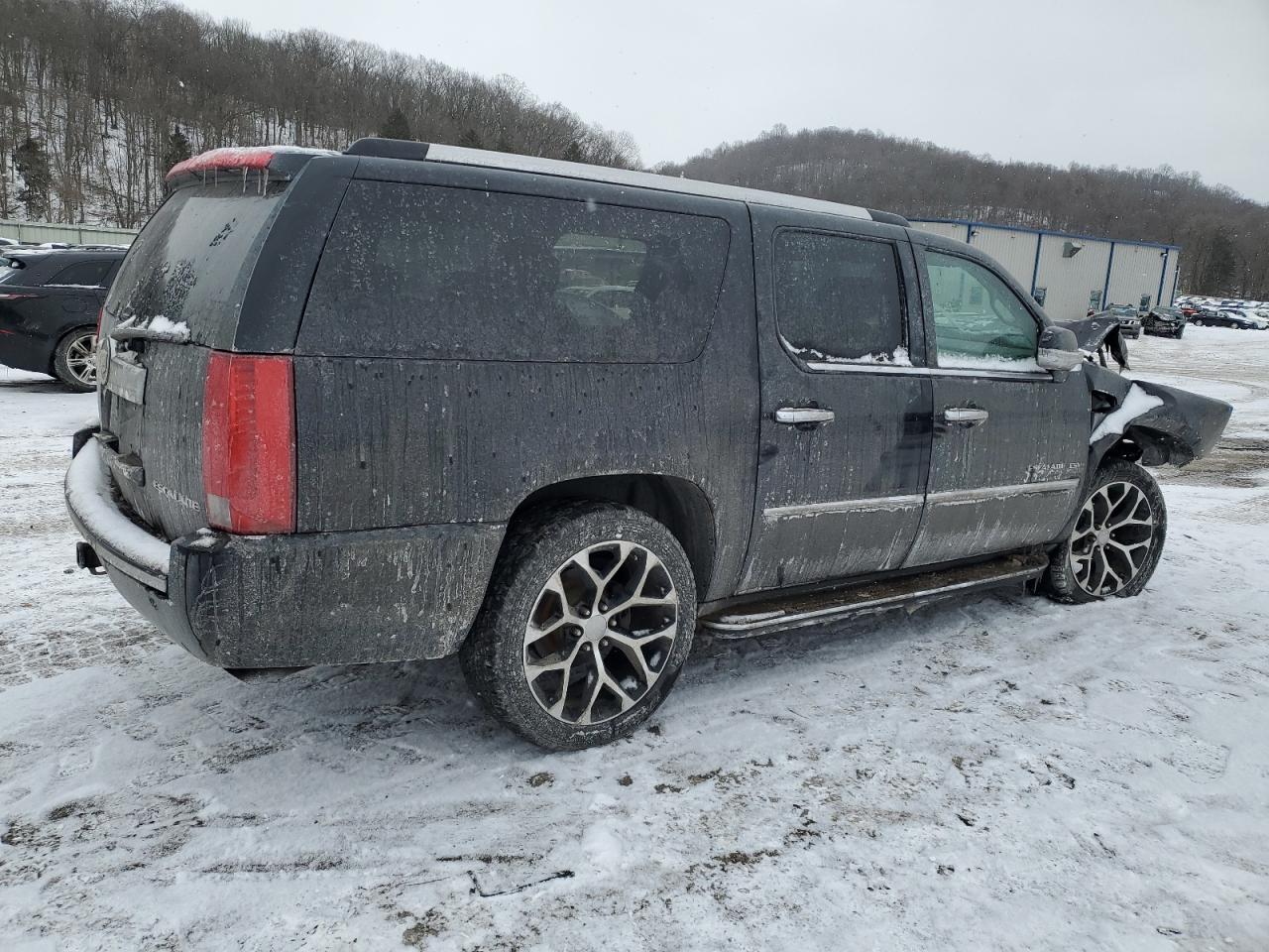 2013 Cadillac Escalade - Image 3