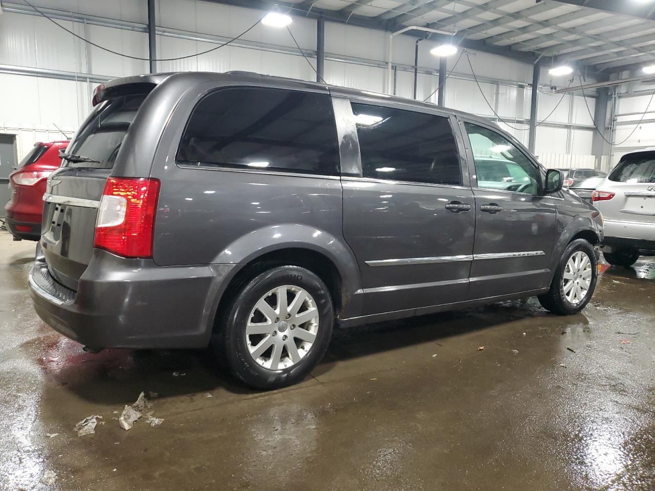 2015 Chrysler Town & Country - Image 3