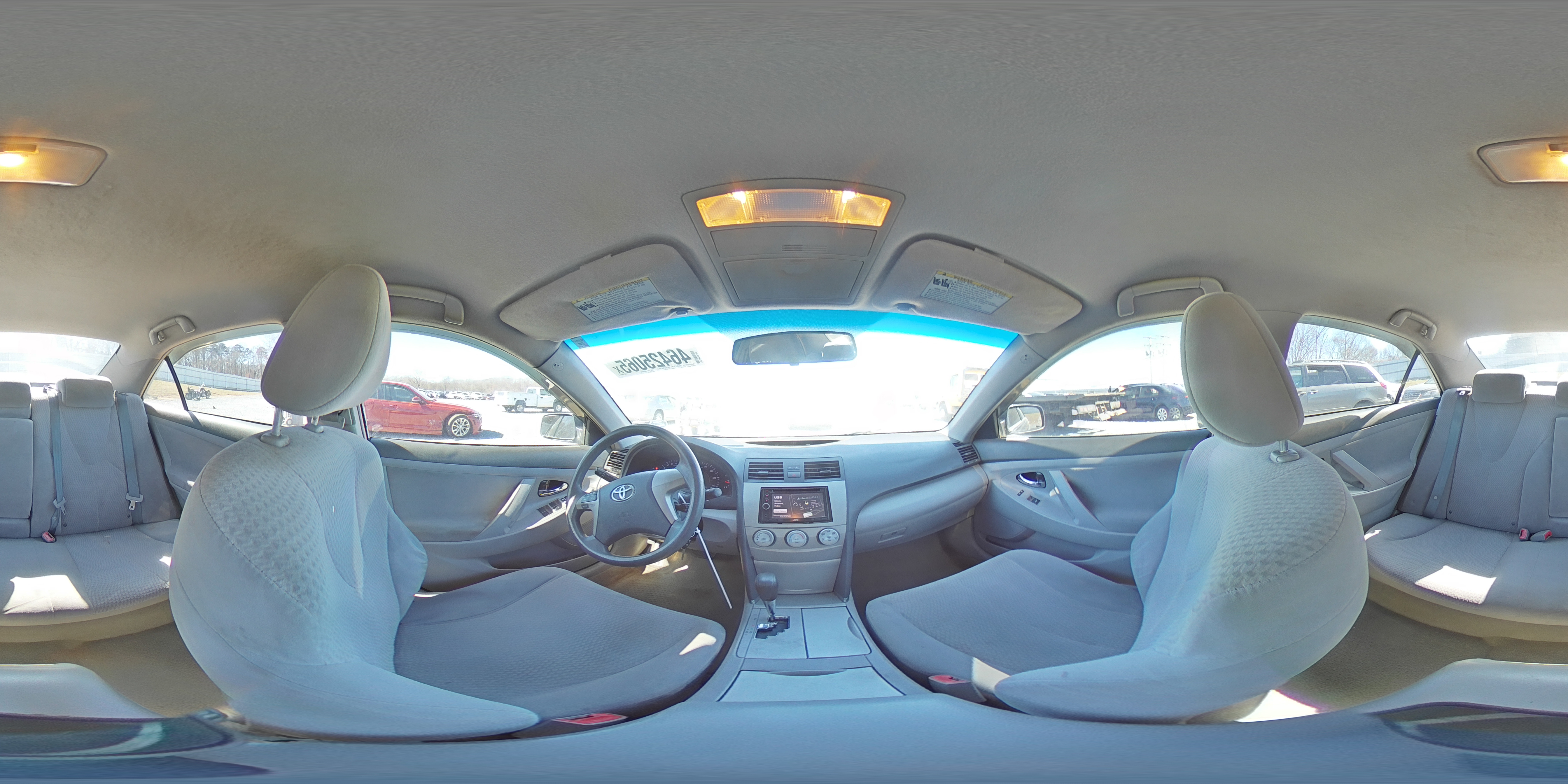 2011 Toyota Camry - Image 12