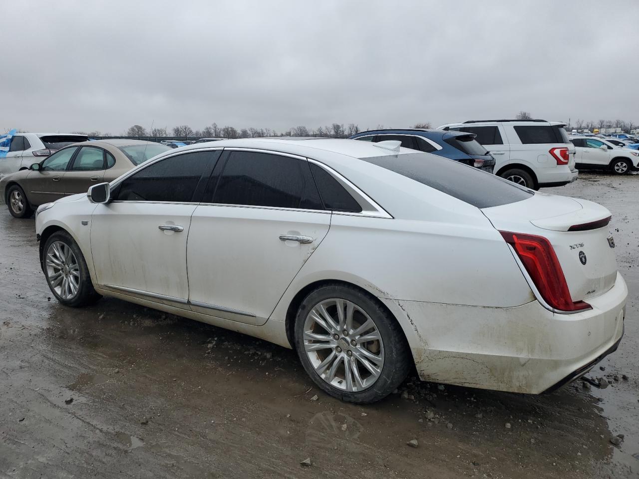 2018 Cadillac XTS - Image 2