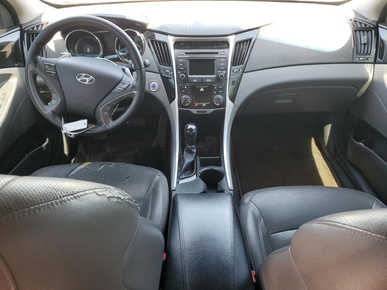 2014 Hyundai Sonata - Image 8