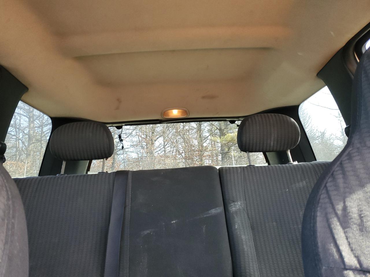 2004 Jeep Liberty (North America) - Image 10