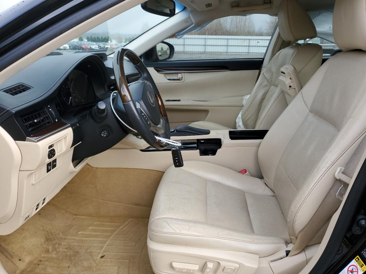 2014 Lexus ES - Image 7
