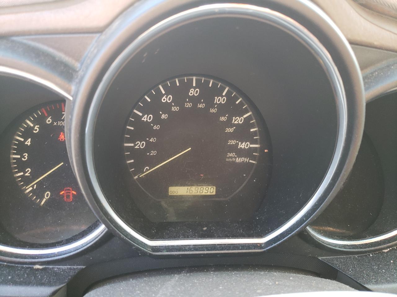 2004 Lexus RX - Image 9