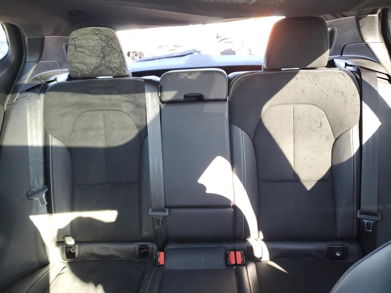 2020 Volvo XC40 - Image 10