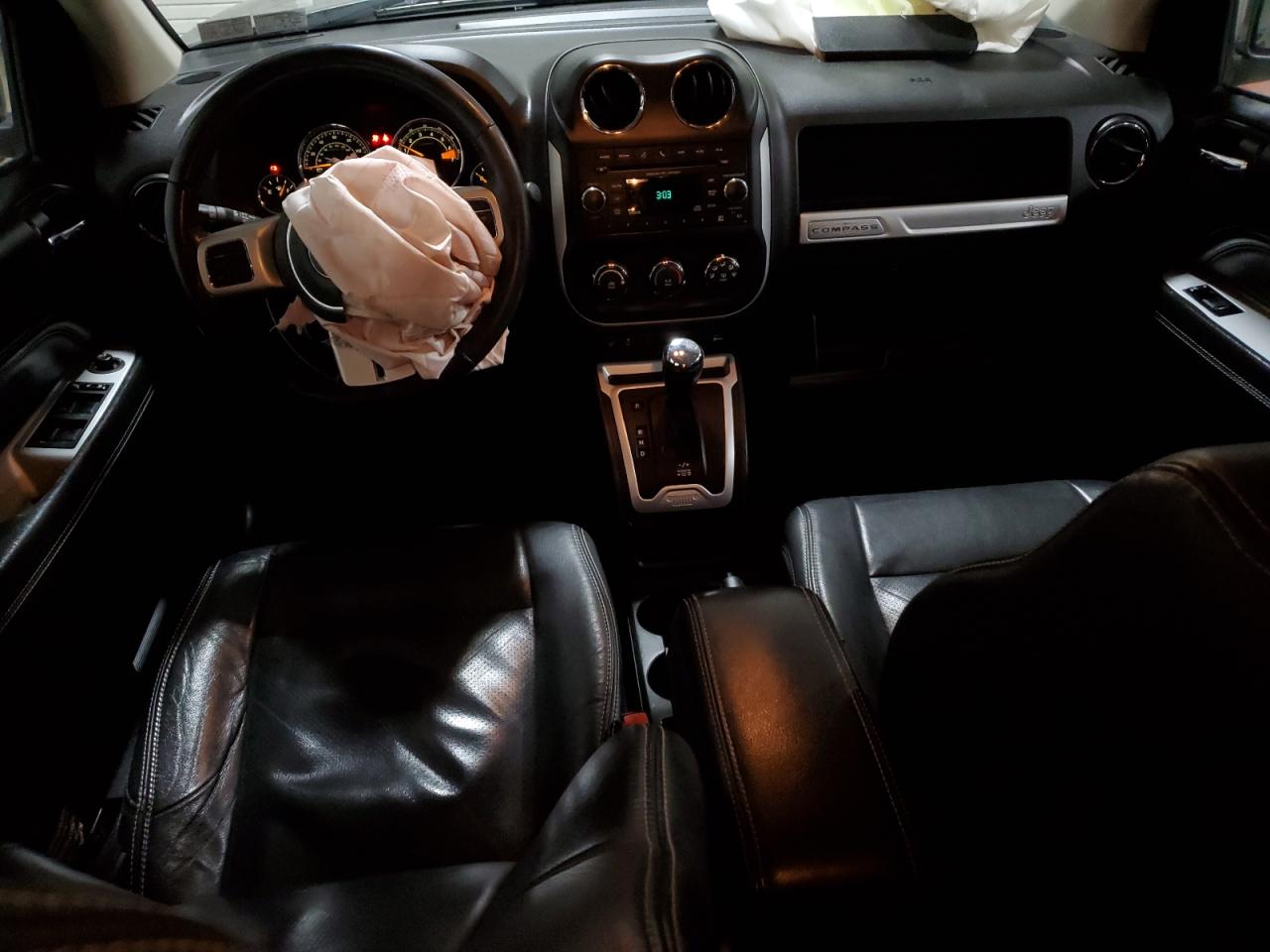 2016 Jeep Compass - Image 8