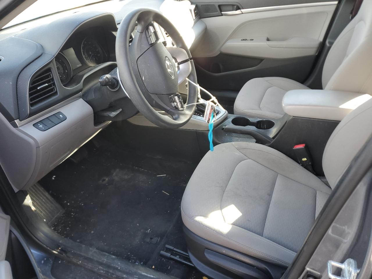 2019 Hyundai Elantra - Image 7