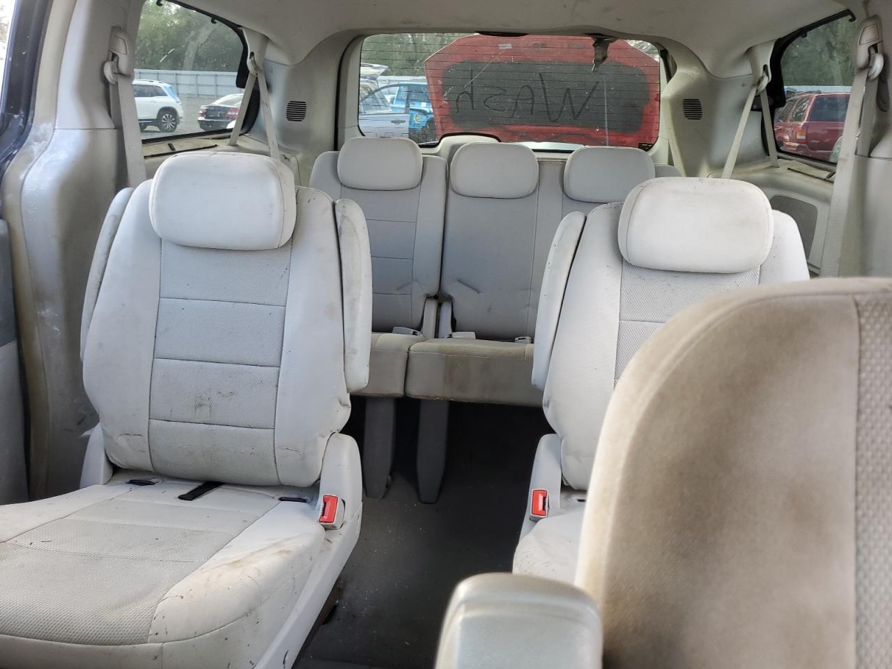 2008 Dodge Caravan - Image 10