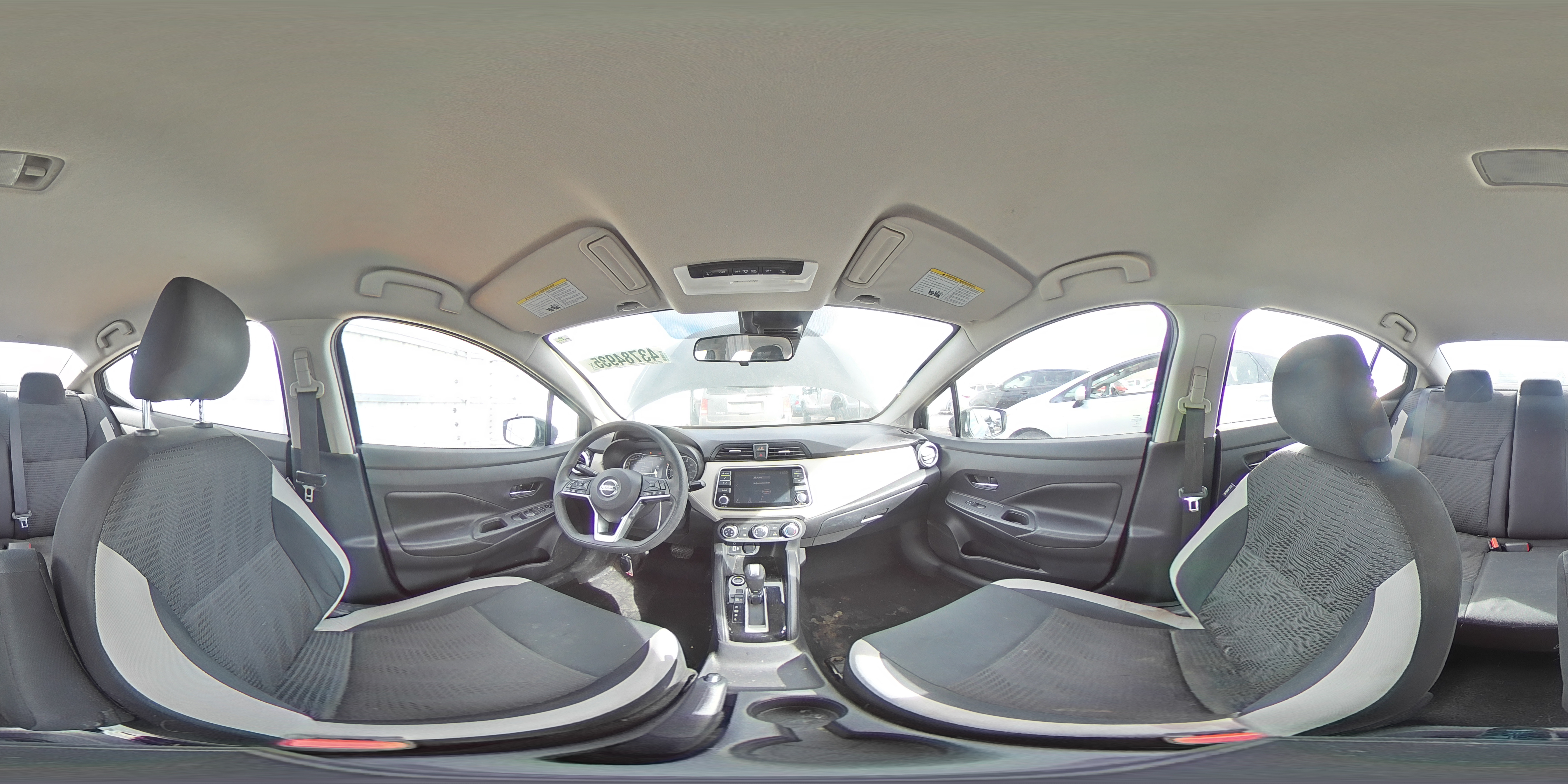 2020 Nissan Versa - Image 13