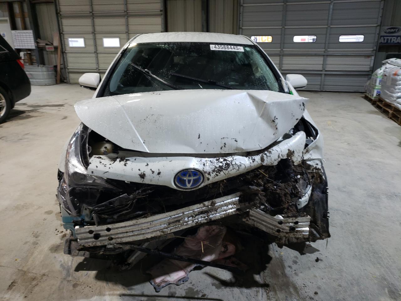2017 Toyota Prius - Image 5