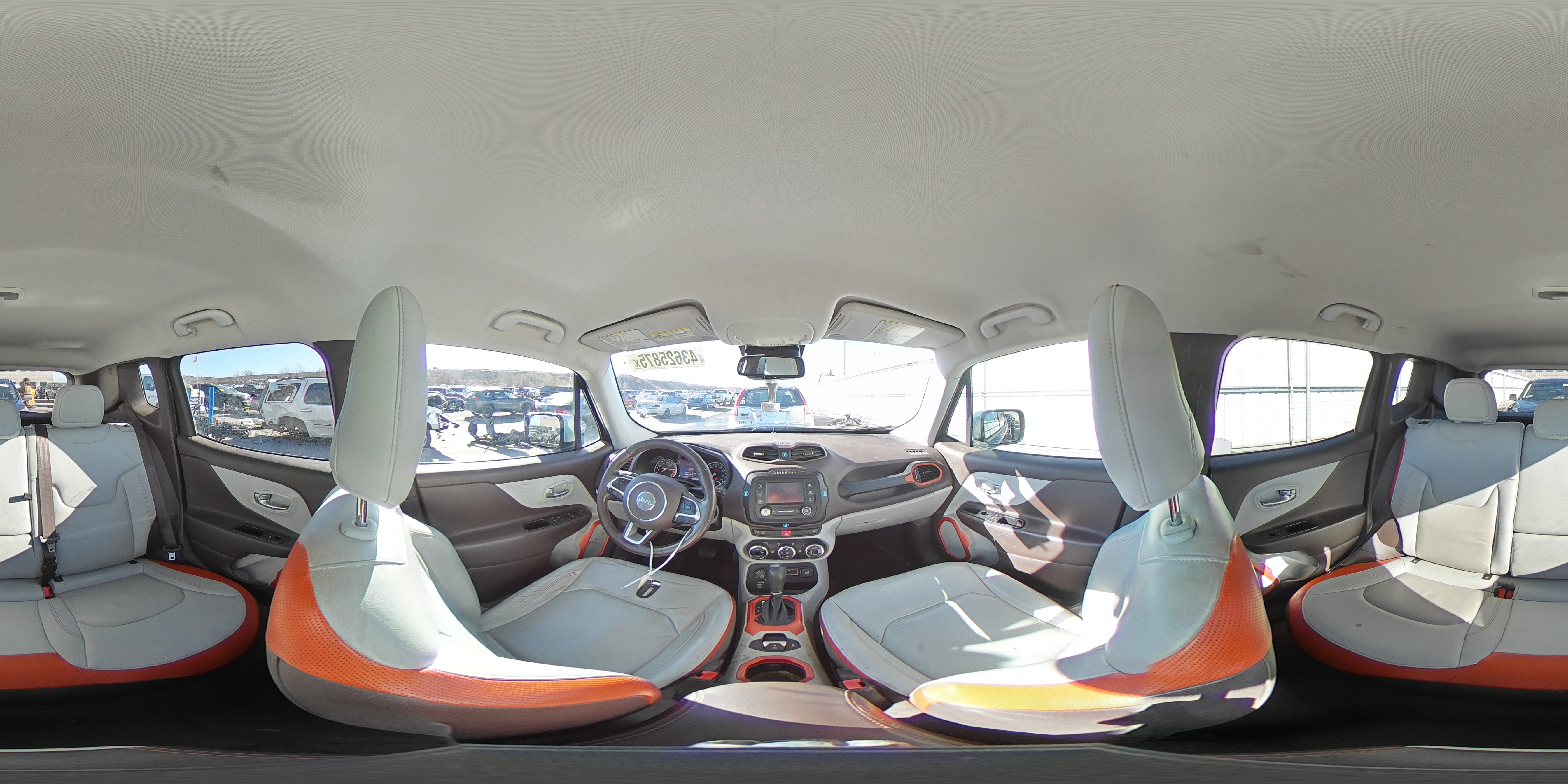 2015 Jeep Renegade - Image 16