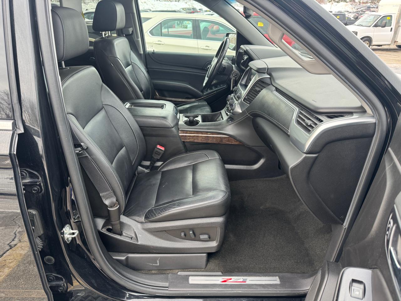 2018 Chevrolet Suburban - Image 5