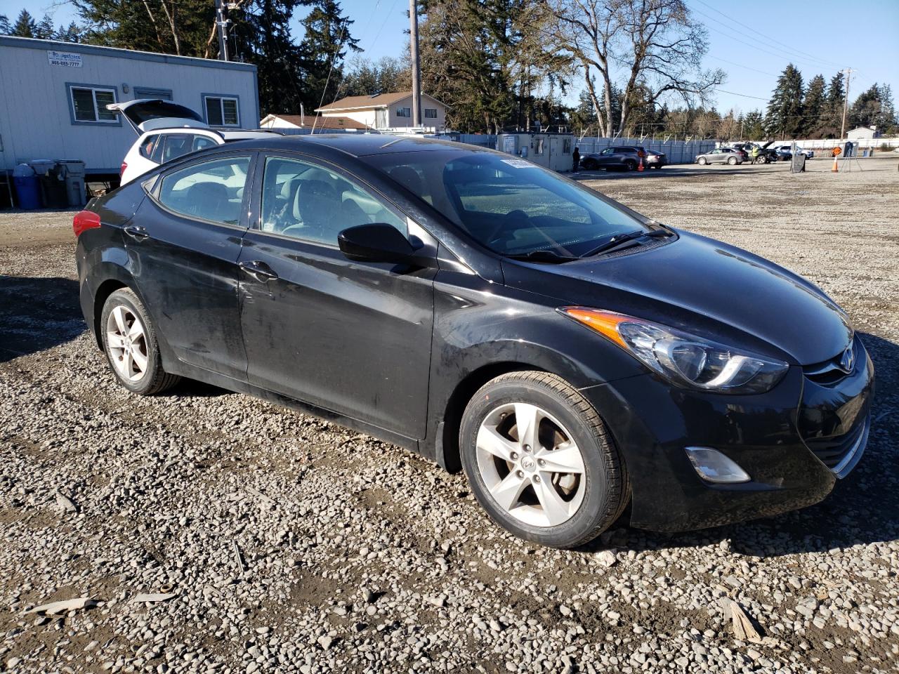 2013 Hyundai Elantra - Image 4