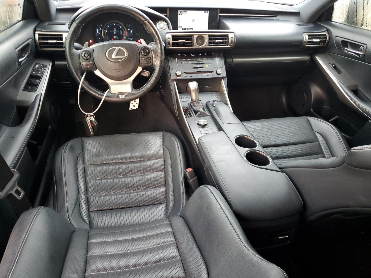 2016 Lexus IS - Image 8