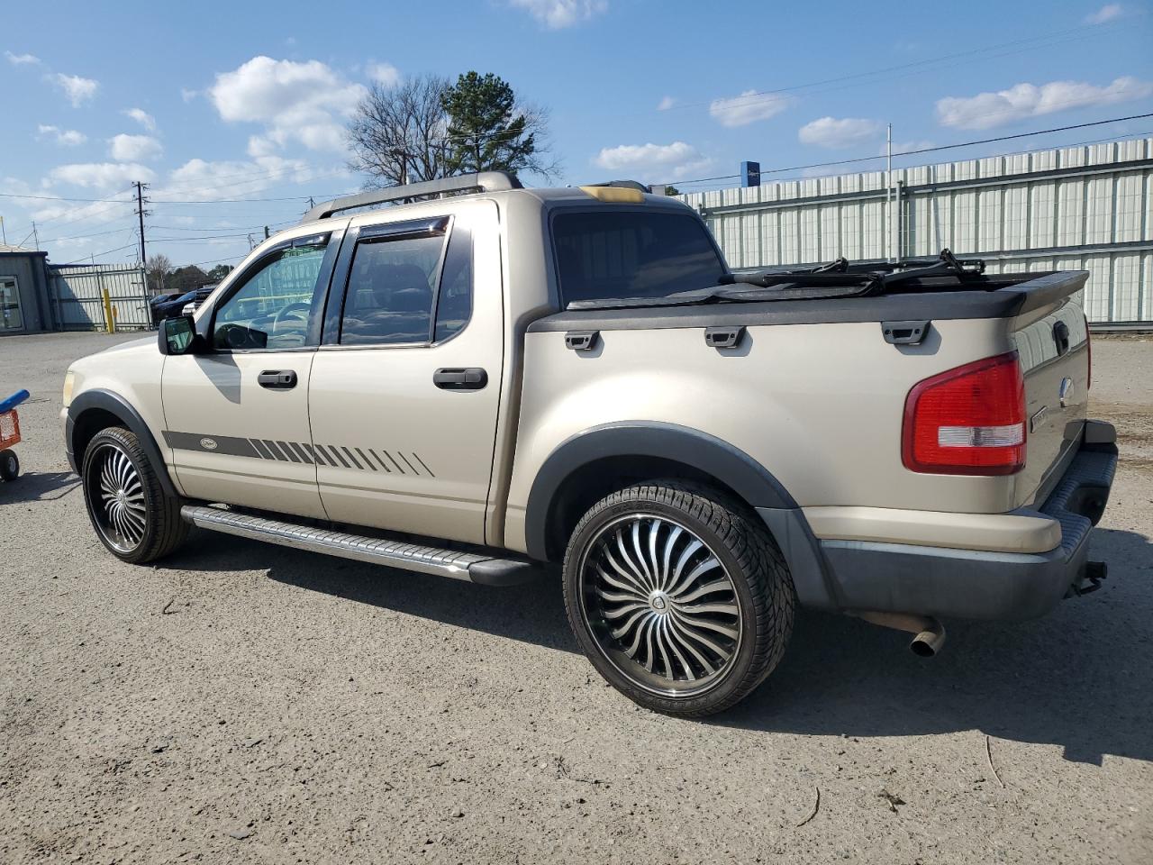 2007 Ford Explorer - Image 2