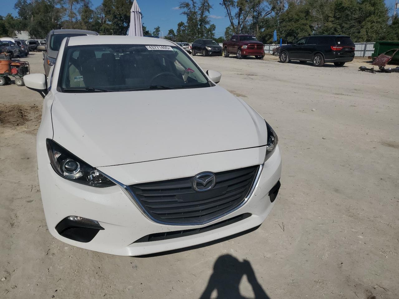 2016 Mazda 3 - Image 5