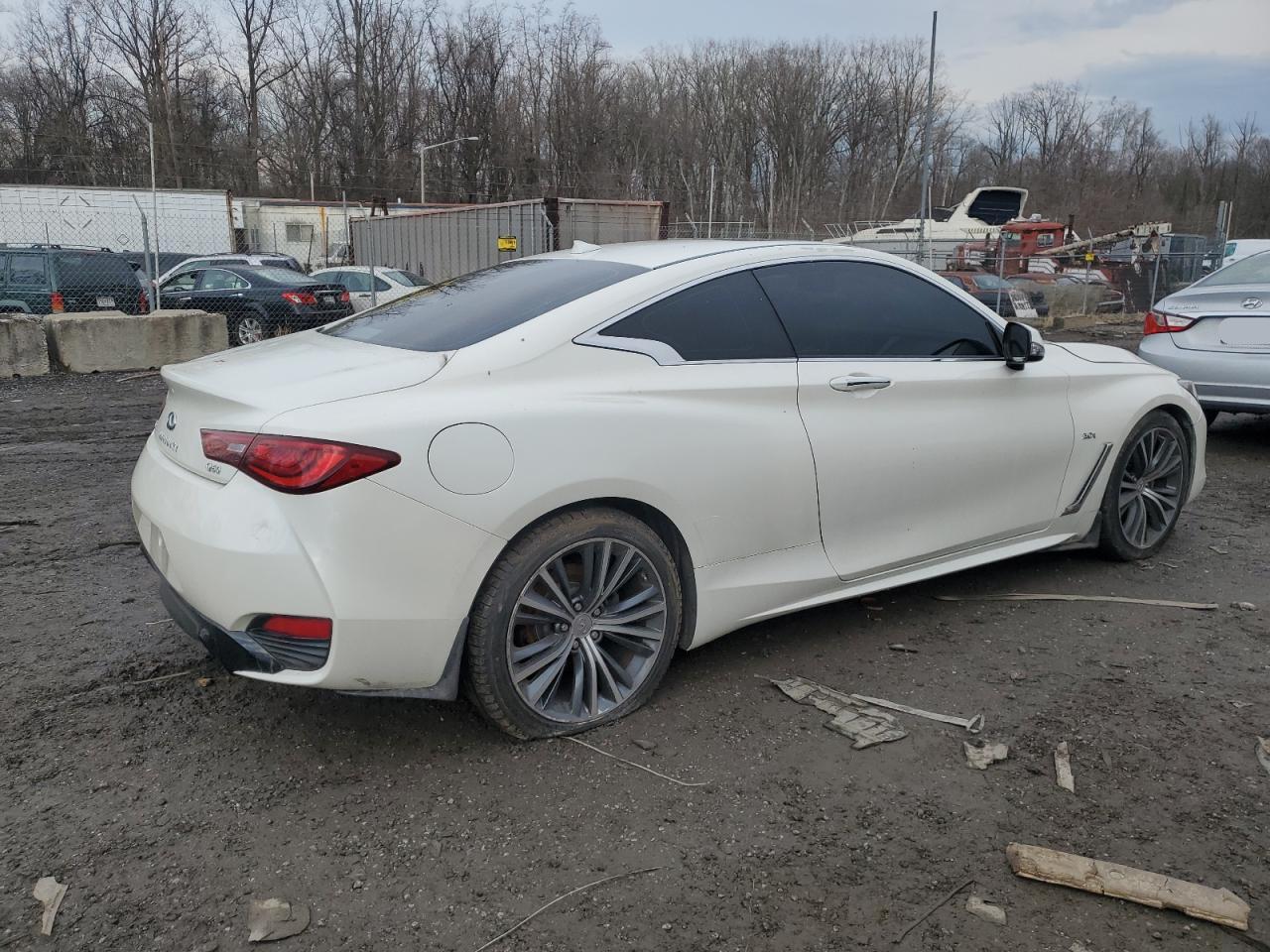 2018 Infiniti Q60 - Image 3