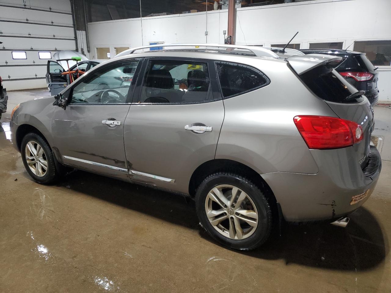 2012 Nissan Rogue - Image 2
