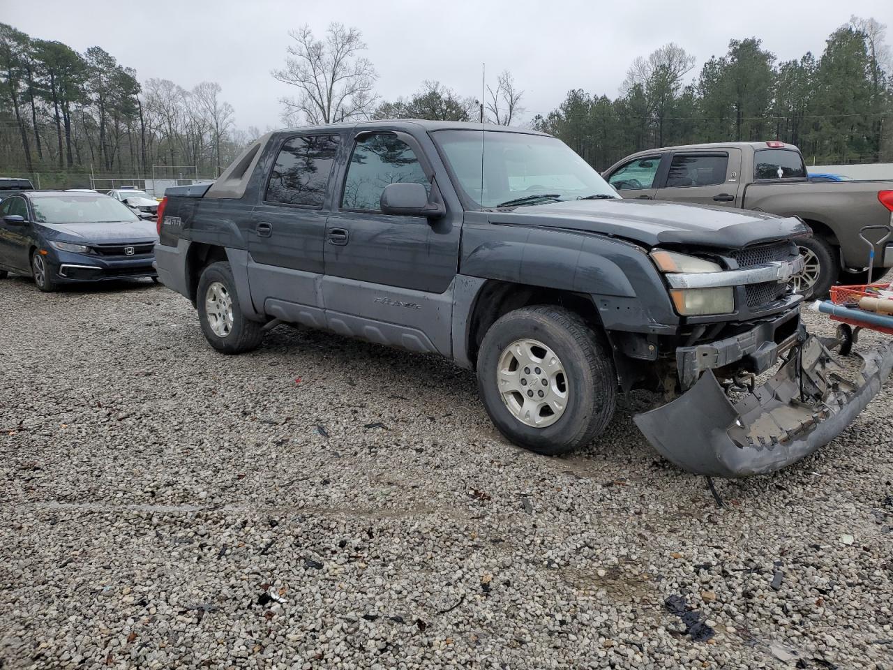 2003 Chevrolet Avalanche - Image 4