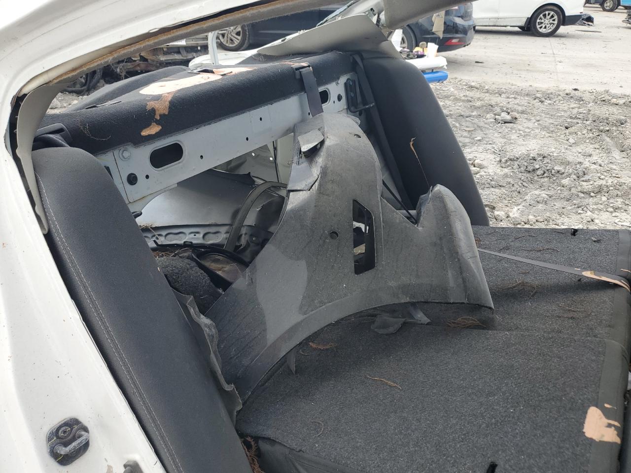 2019 Nissan Versa - Image 12