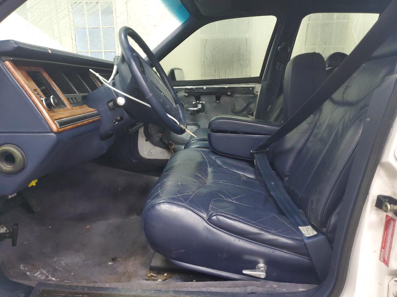 1994 Lincoln Town Car - Image 7
