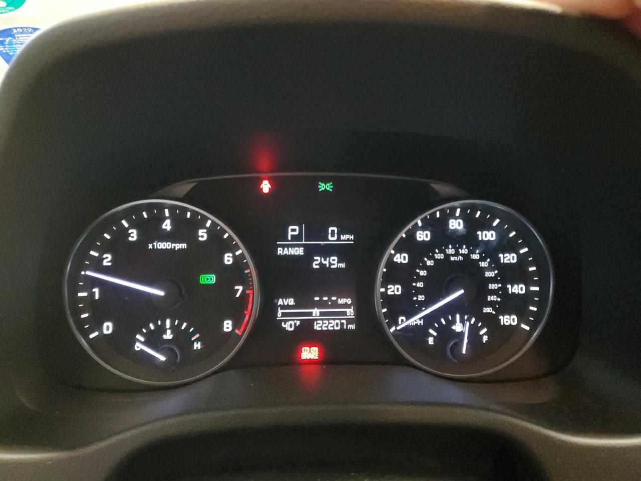 2017 Hyundai Elantra - Image 9