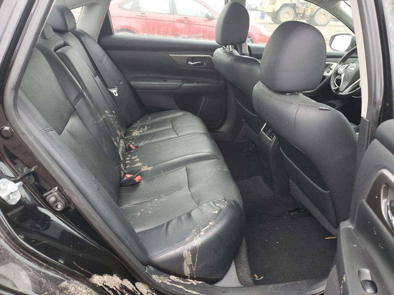 2015 Nissan Altima - Image 10
