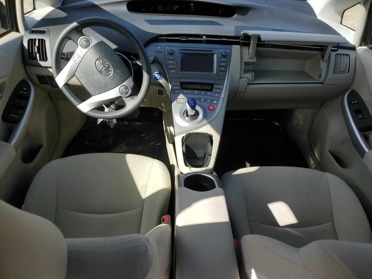 2013 Toyota Prius - Image 8
